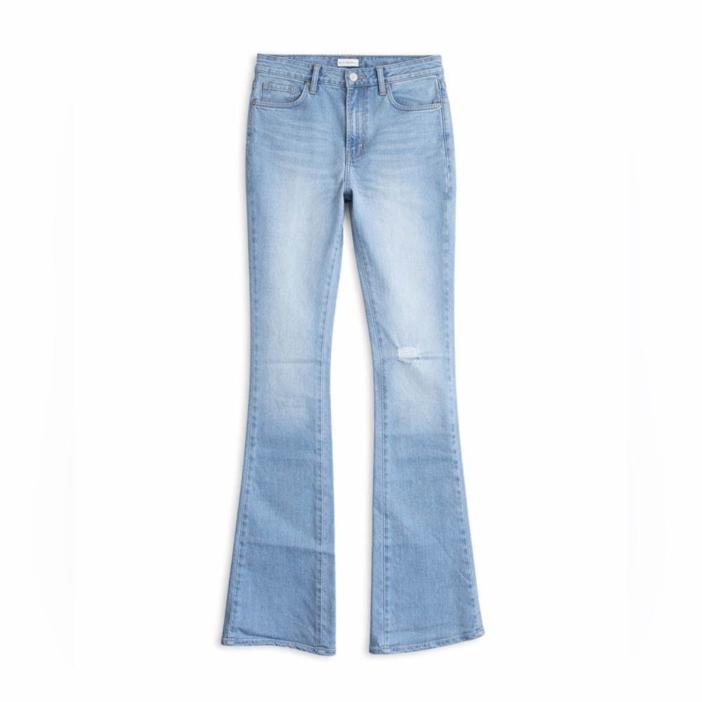 NWOT/NEVER WORN - Levi's Light Blue Bootcut Jeans